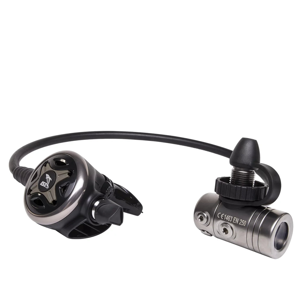 IST Premium Balanced Diaphragm DIN Style Regulator Bundle, 5 IP Ports