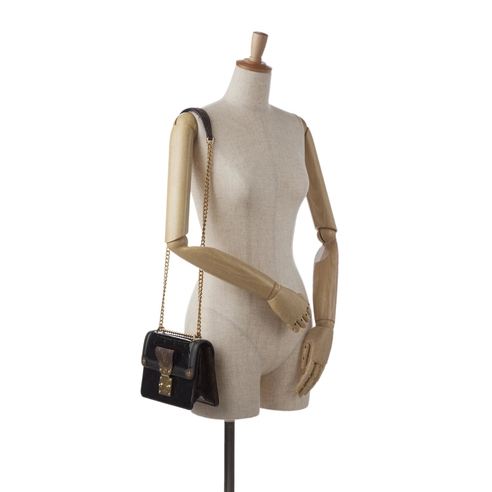 Pre-Owned Authenticated Louis Vuitton Monogram Vernis Wynwood Leather Black Crossbody Bag Unisex (Good)